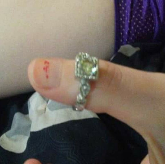 Ring - Picture 5 of 8